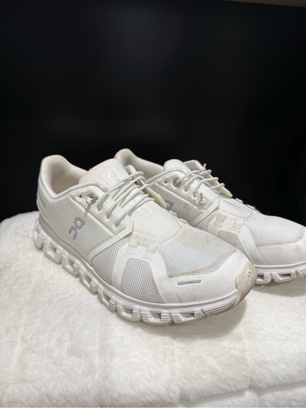 On Cloud White Women's Athletic Shoes